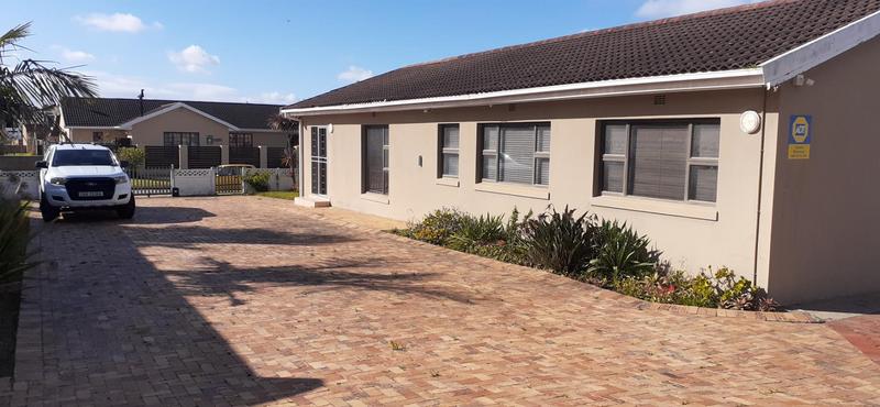 3 Bedroom Property for Sale in Dellville Park Western Cape